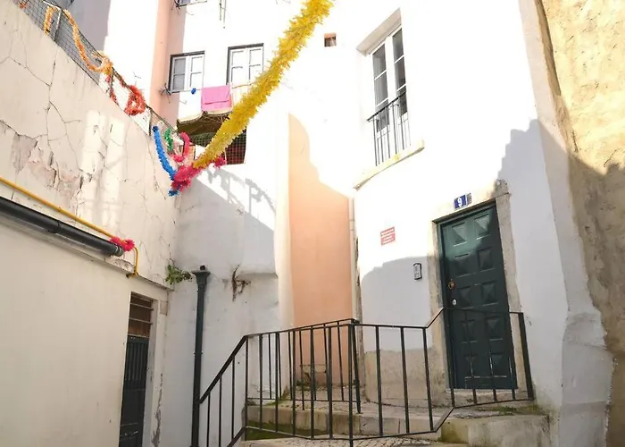 Alfama Iii - French Balcony And Smart Check-in Apartment *