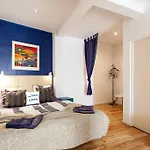 Alfama Iii - French Balcony And Smart Check-in Апартаменты Лиссабон