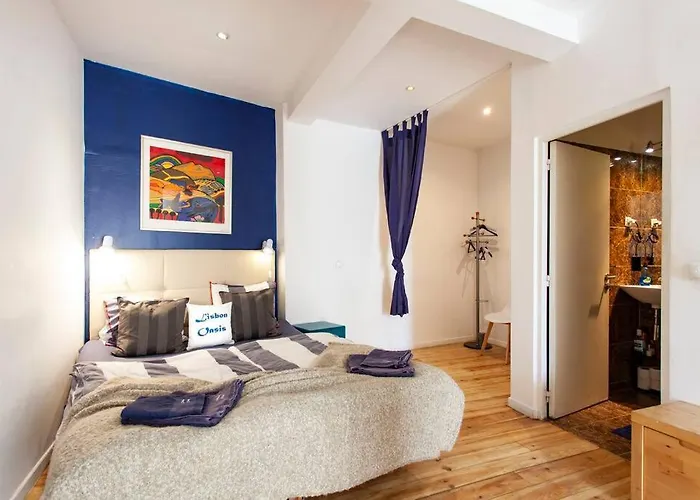 Alfama Iii - French Balcony And Smart Check-in