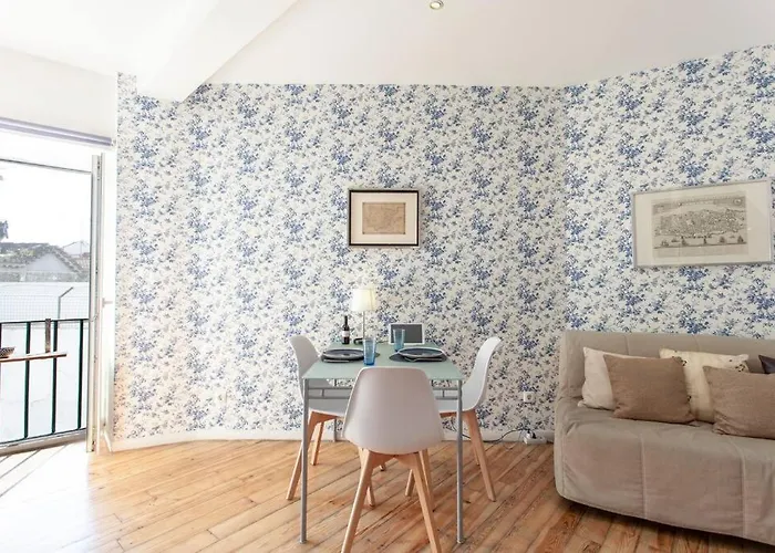 Alfama Iii - French Balcony And Smart Check-in 아파트 *